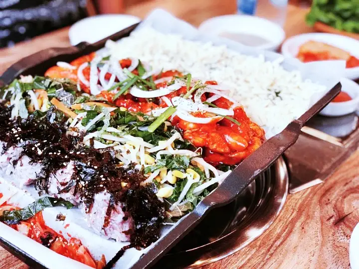 가평 아침고요수목원 가게 숯불 닭갈비 수완 좋은 여행 철판 치즈닭갈비 맛집 추천