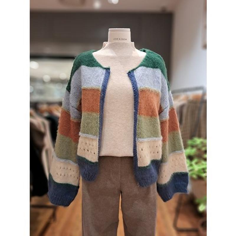 SG 러브앤쇼 배색 컬러 가디건 LCDKGCD05
