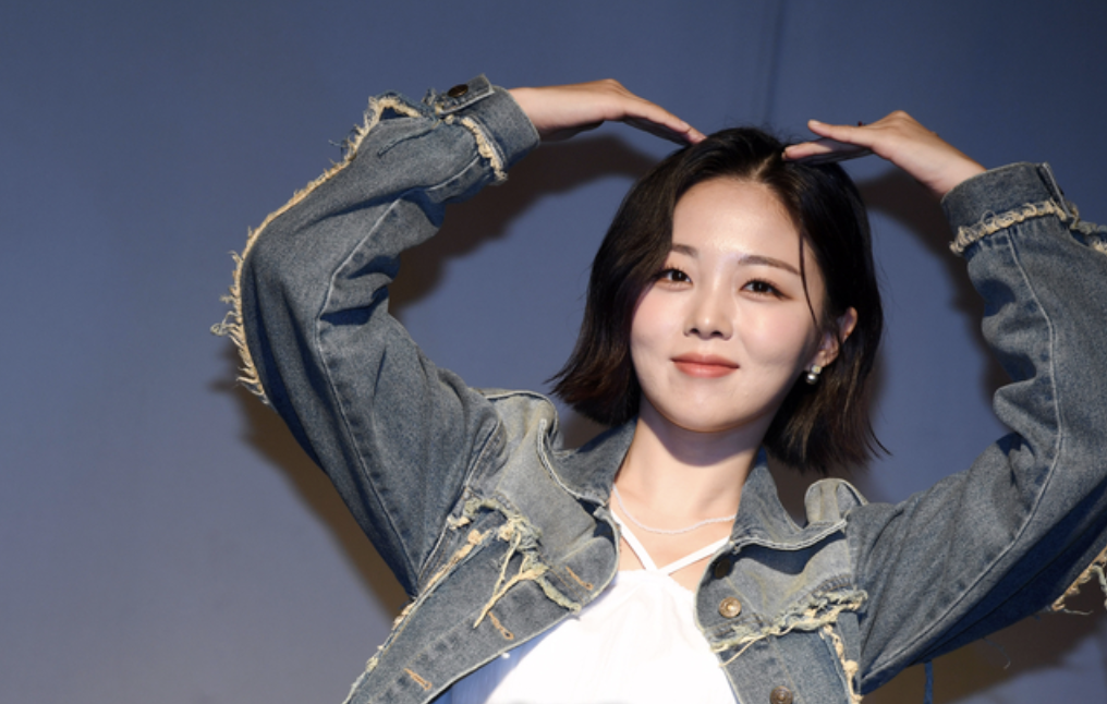 가수 박혜원(흰)