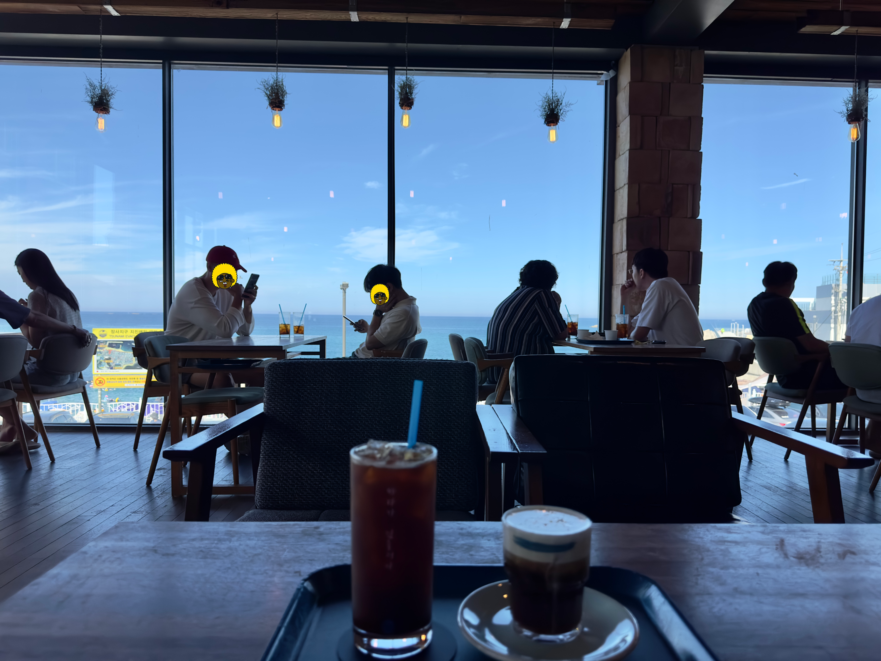 어나더블루 아인슈페너와 아메리카노