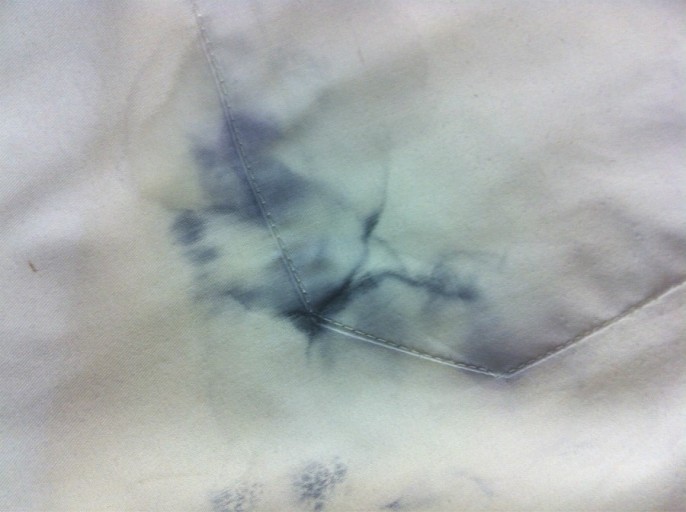 옷에 생긴 다양한 얼룩 지우는 꿀팁