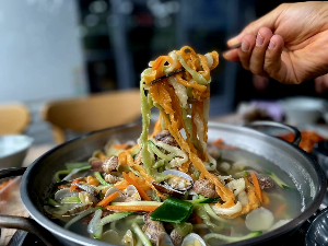 배터지는집 동막손칼국수명가