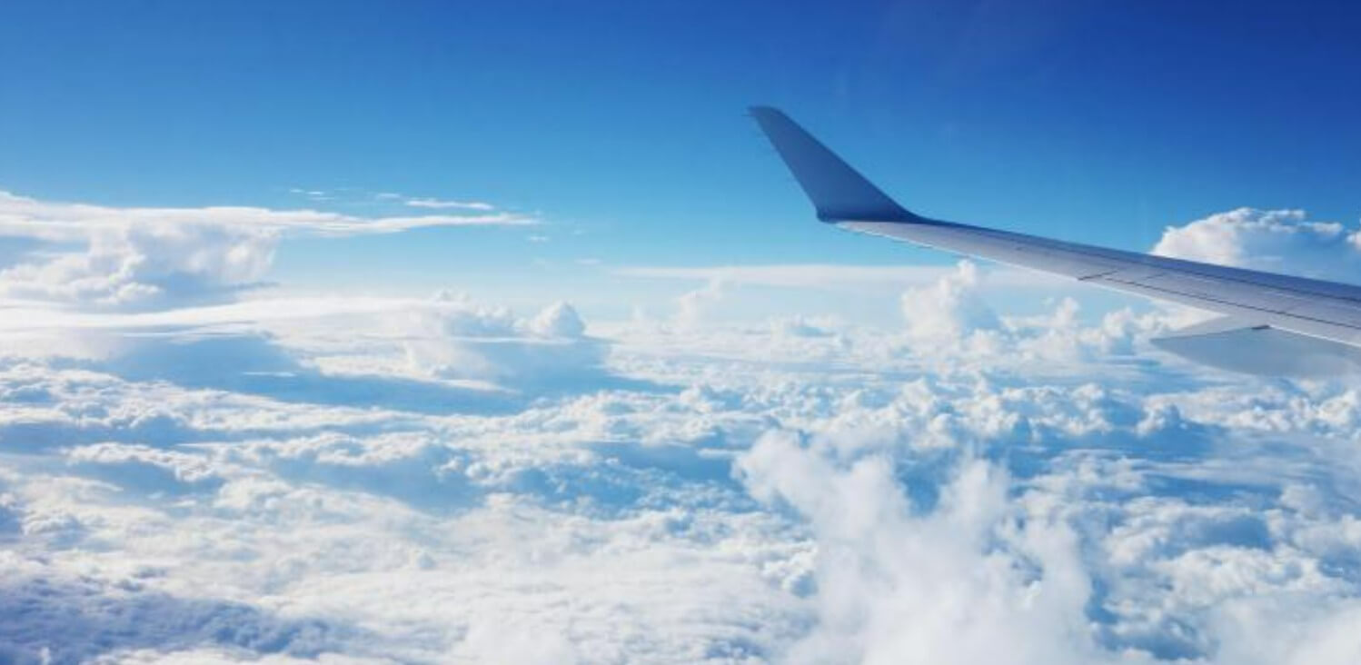 날개만보이는-비행기