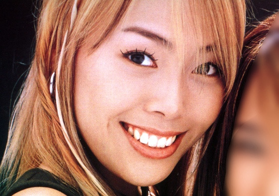 애즈원 이민 가수 활동