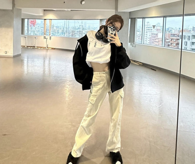 르세라핌 허윤진 사복 패션