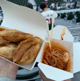직관 전에 꼭 봐야 할 전국 야구장 간식 맛집 지도