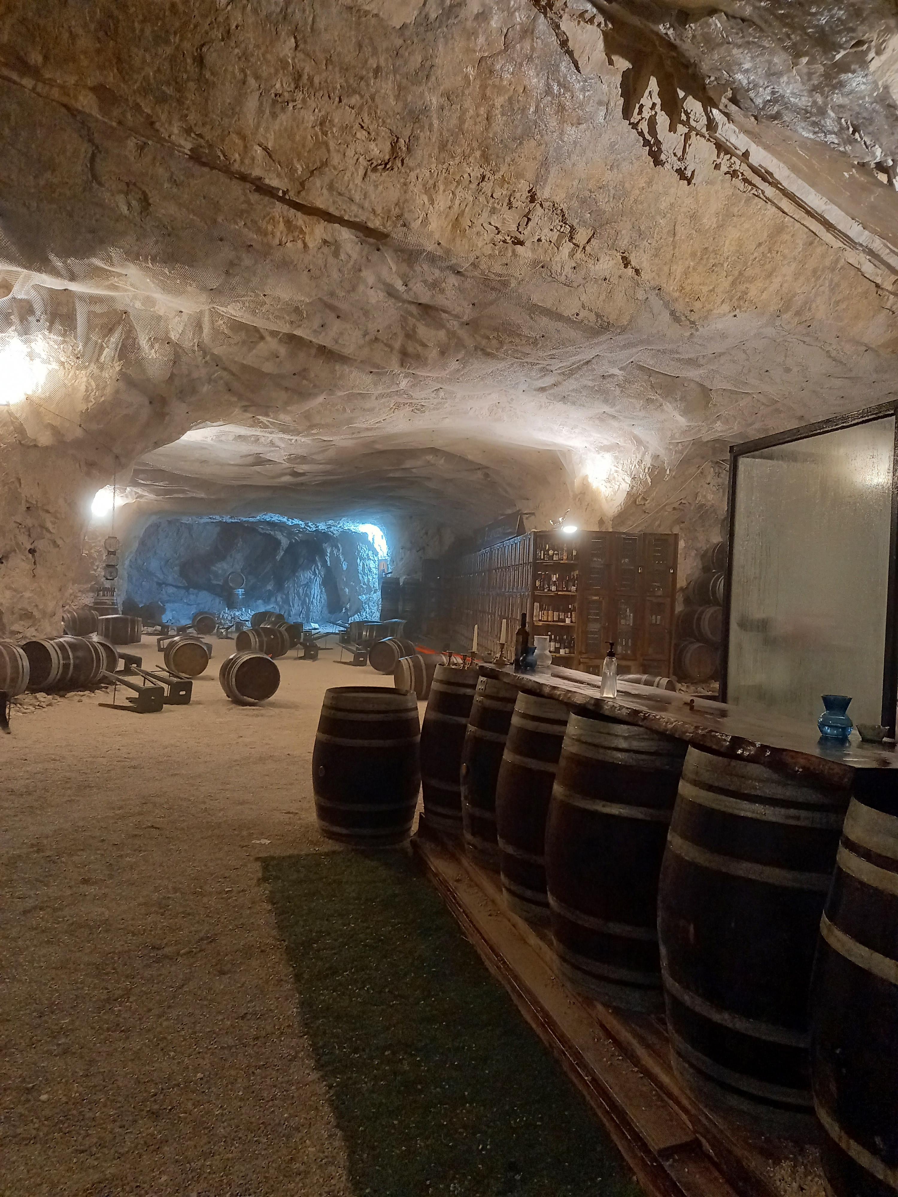 ์ถฉ์ฃผ ํ์ฅ๋๊ตด