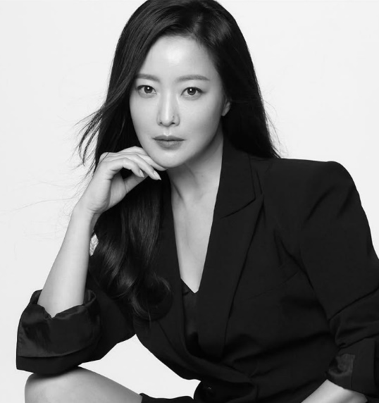 배우 김희선 키 나이 혈액형 소속사 영화 드라마 MBTI