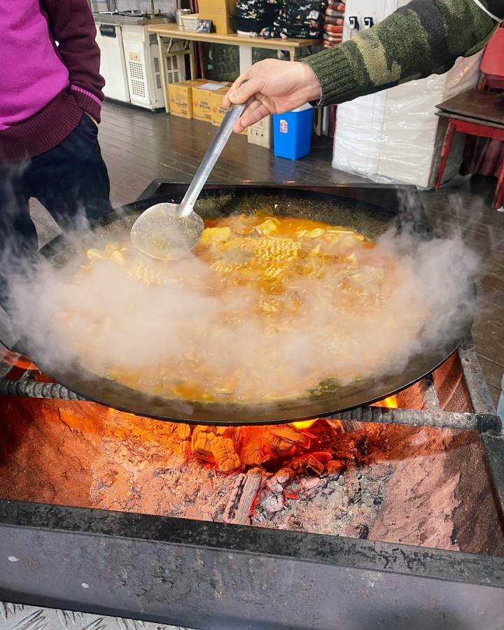 가평 식당 참나무 장작 솥뚜껑 닭볶음탕 닭도리탕 맛있으면 0칼로리 맛집 추천