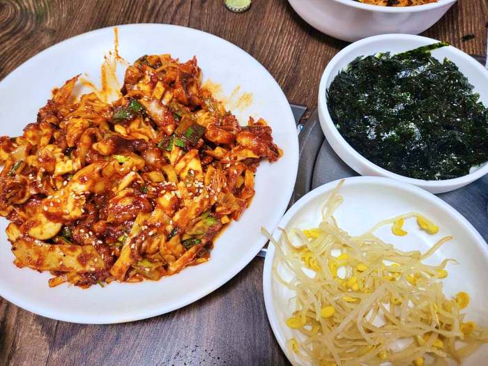 생생 정보마당 마포 공덕 낙지 전골 산낙지 철판 볶음 맛집