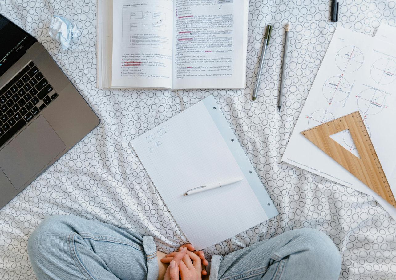 수학 성적 향상을 위한 30일 개념 복습 플랜에 따라 학습하는 예시 이미지