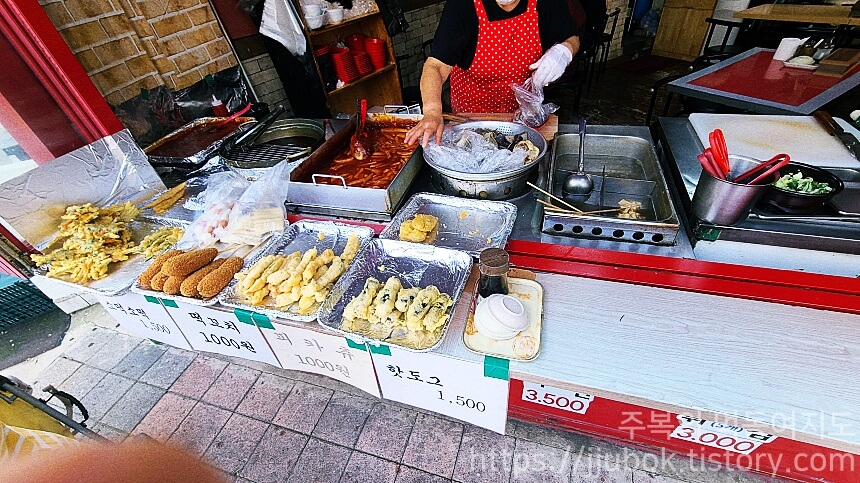 와글이와뽀글이-조리대
