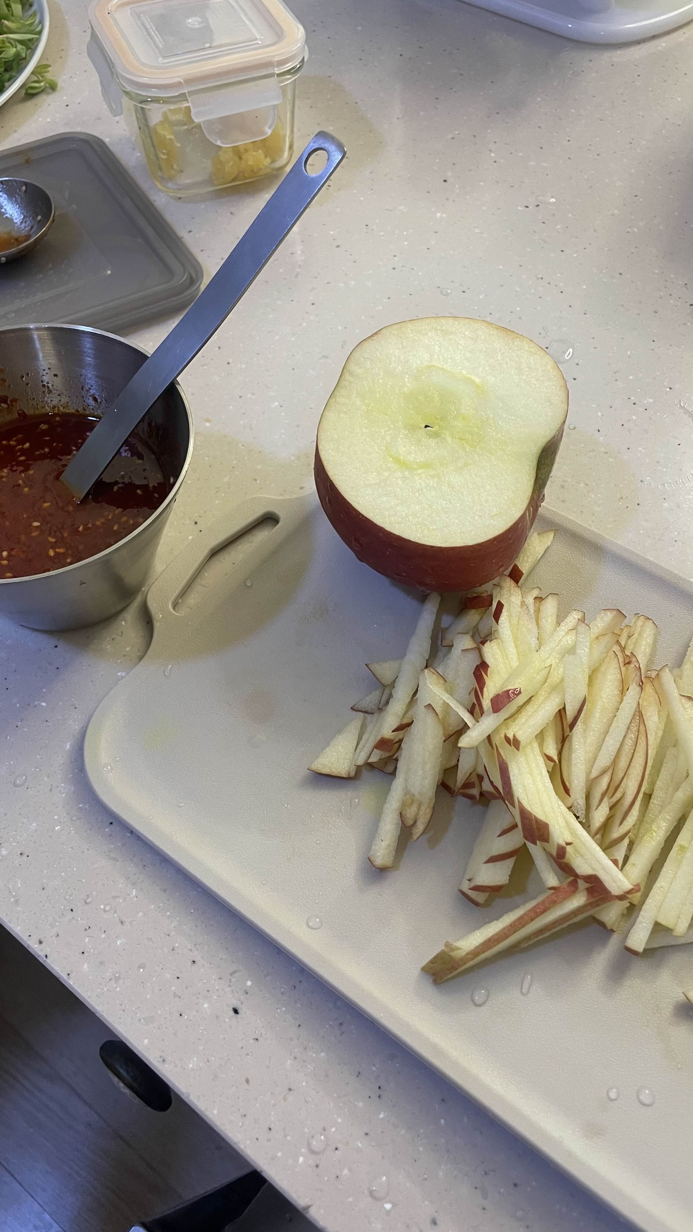 봄철 입맛 살리는 돌나물무침 레시피