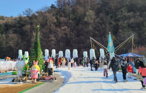 눈_내리는 초리골축제_눈썰매장