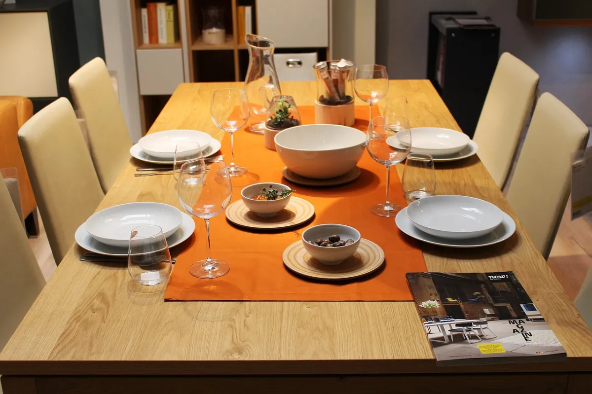 pixa_dining-table 식탁 장식 그릇이미지