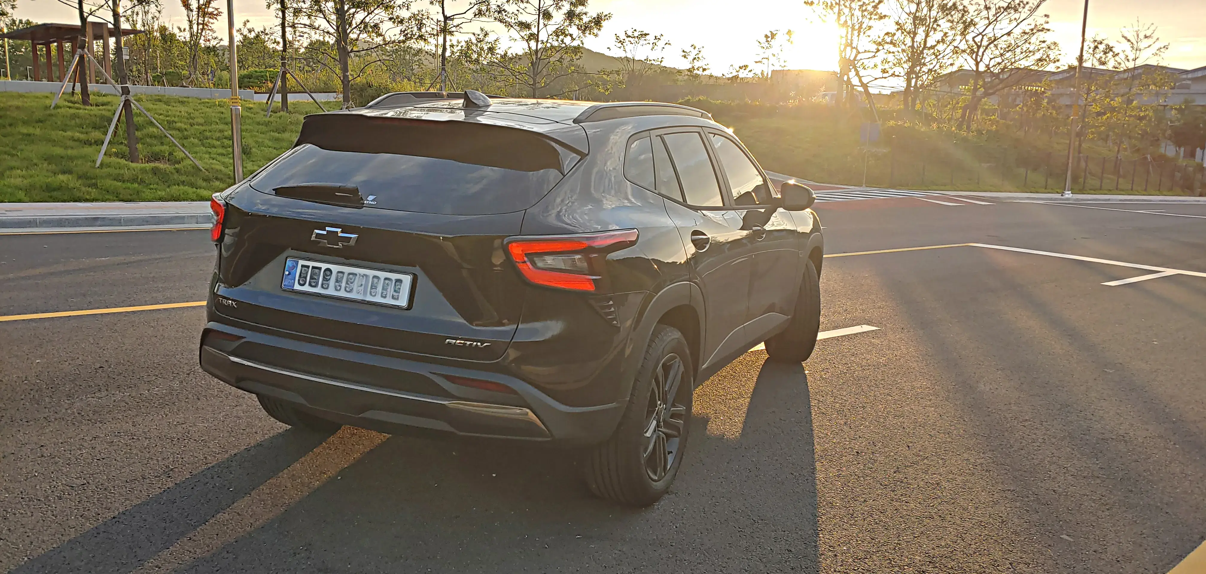 쉐보레 트랙스 크로스오버 액티브(블랙) - 외부