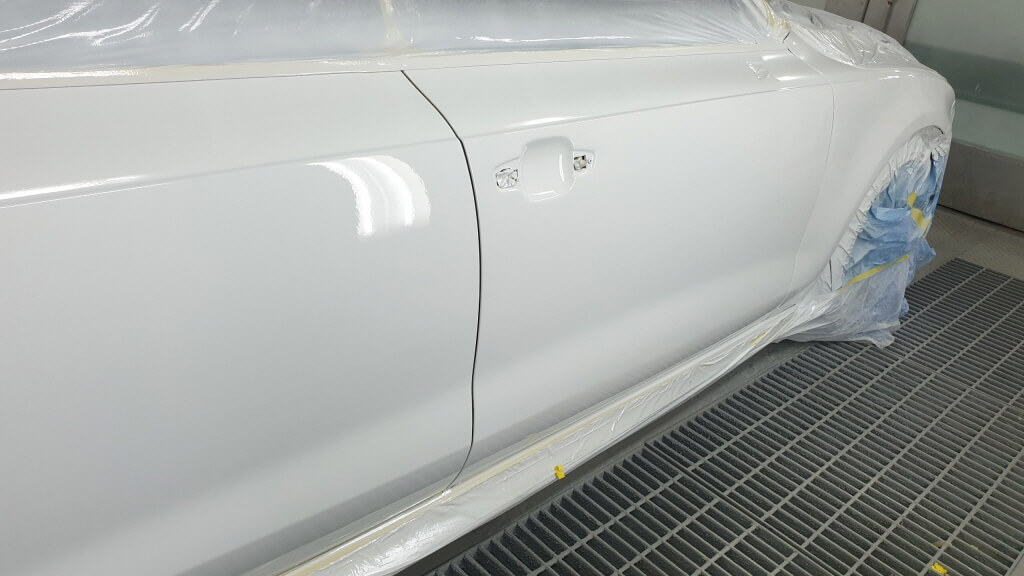 앞문, 뒷문 도장 완료 자동차 판금도색 - 앞문, 뒷문 도장 완료