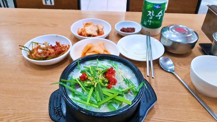 생방송 오늘저녁 안양 안양예술공원 순대국 순대국밥 맛집