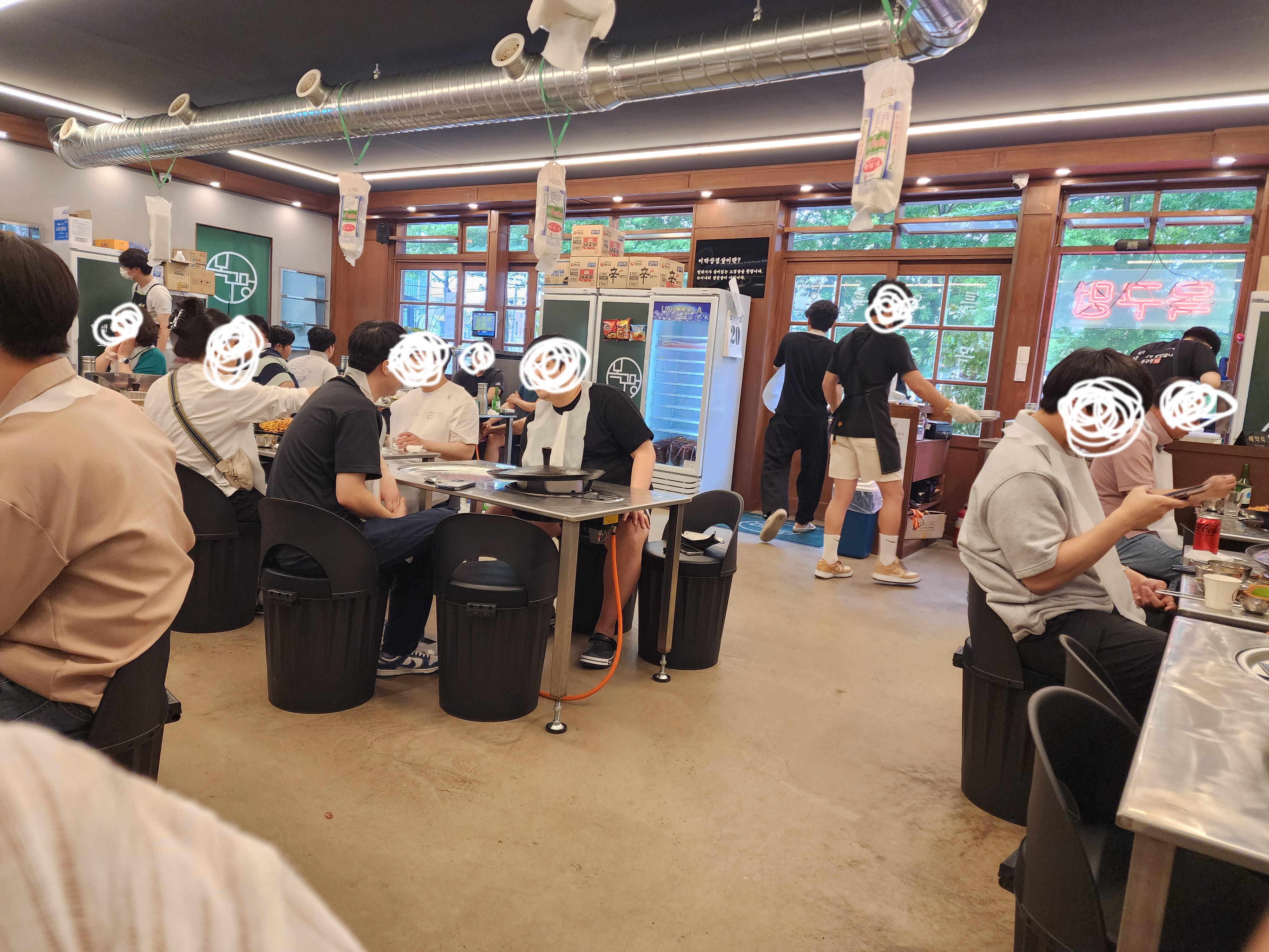 조치원 목구멍 고깃집 내부모습