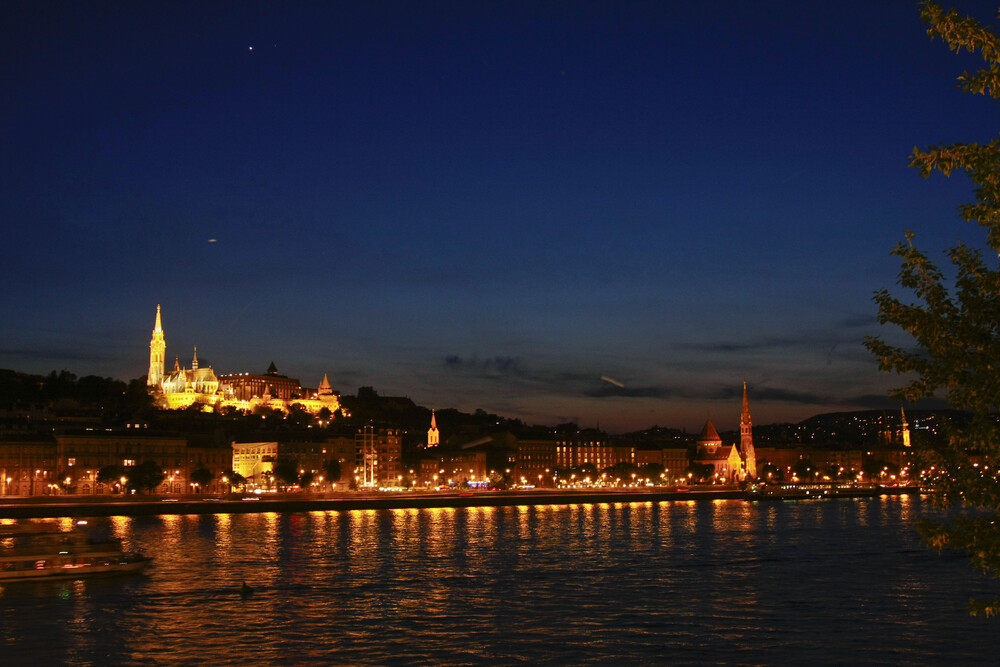 유네스코 세계문화유산 헝가리 부다페스트 다뉴브강 부다성지구 안드라시거리