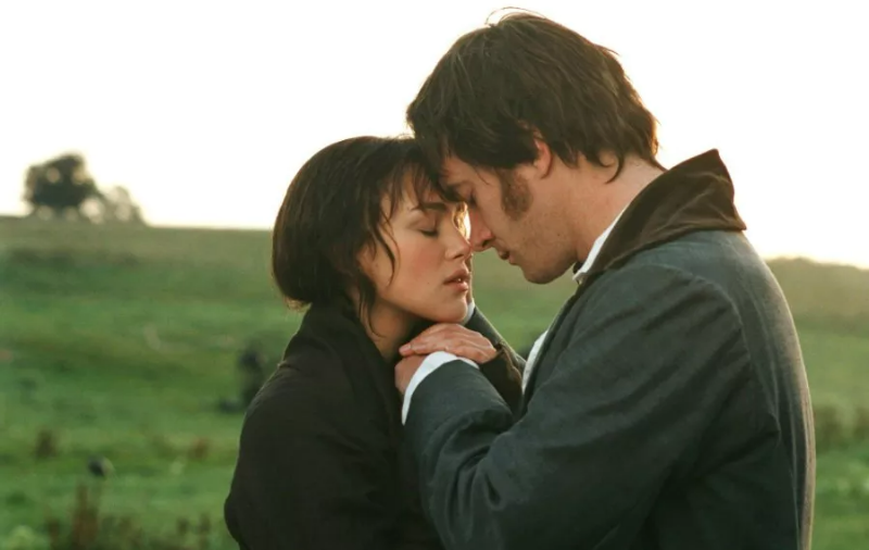 이마를 맞대고 있는 다아시와 엘리자베스