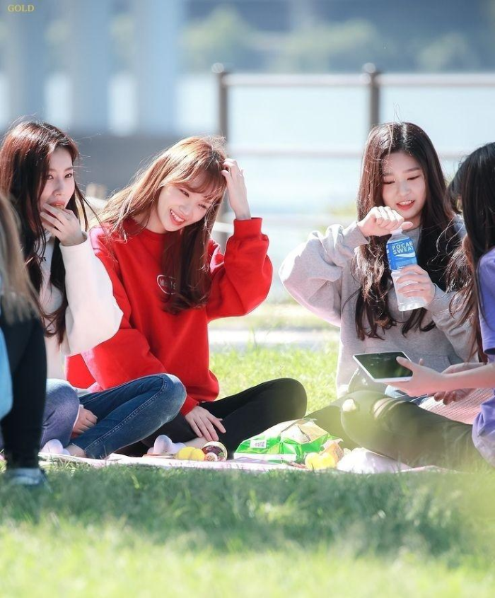 김민주 김채원 투샷