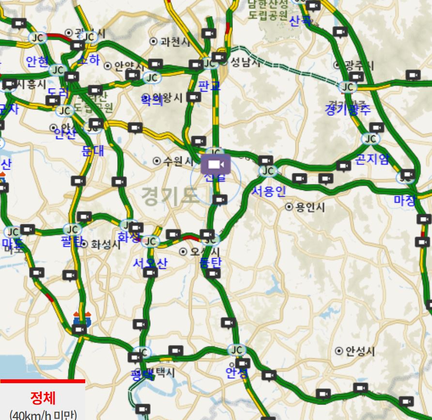 고속도로의 CCTV들