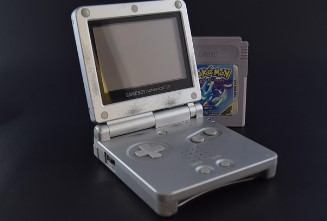 MZ가 열광하는 &lsquo;레트로템&rsquo;의 모든 것: 인기 이유&middot;대표 아이템&middot;구매 팁