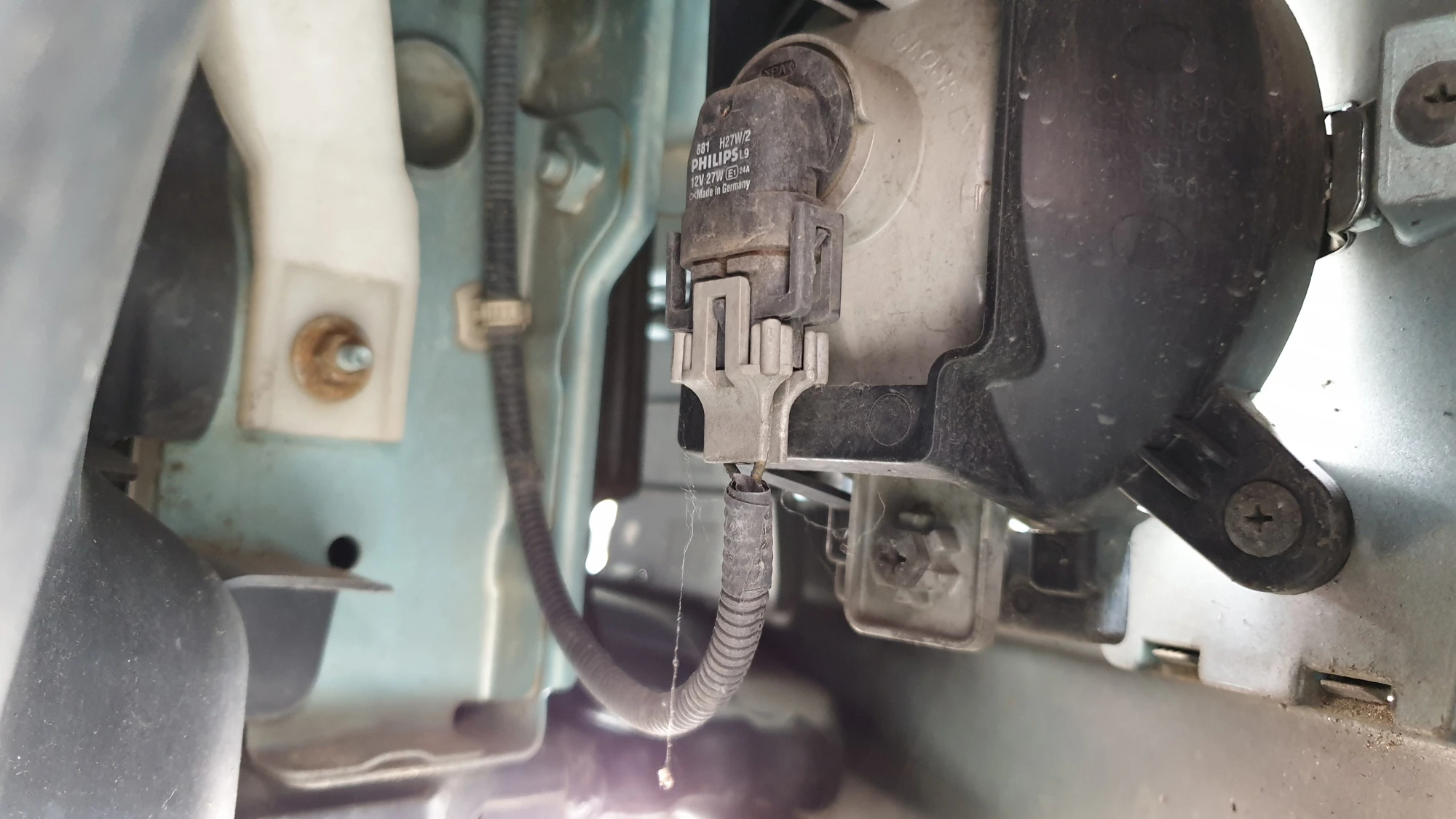 스파크 안개등 끼워진 모습