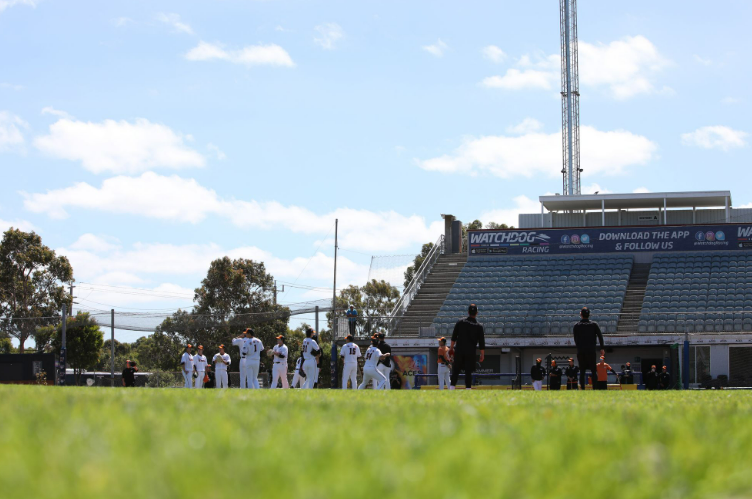 νν LG νΈμμ€ νμ΄λΌμ΄νΈ