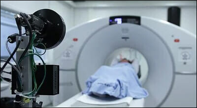 검사를 받고 있는 환자