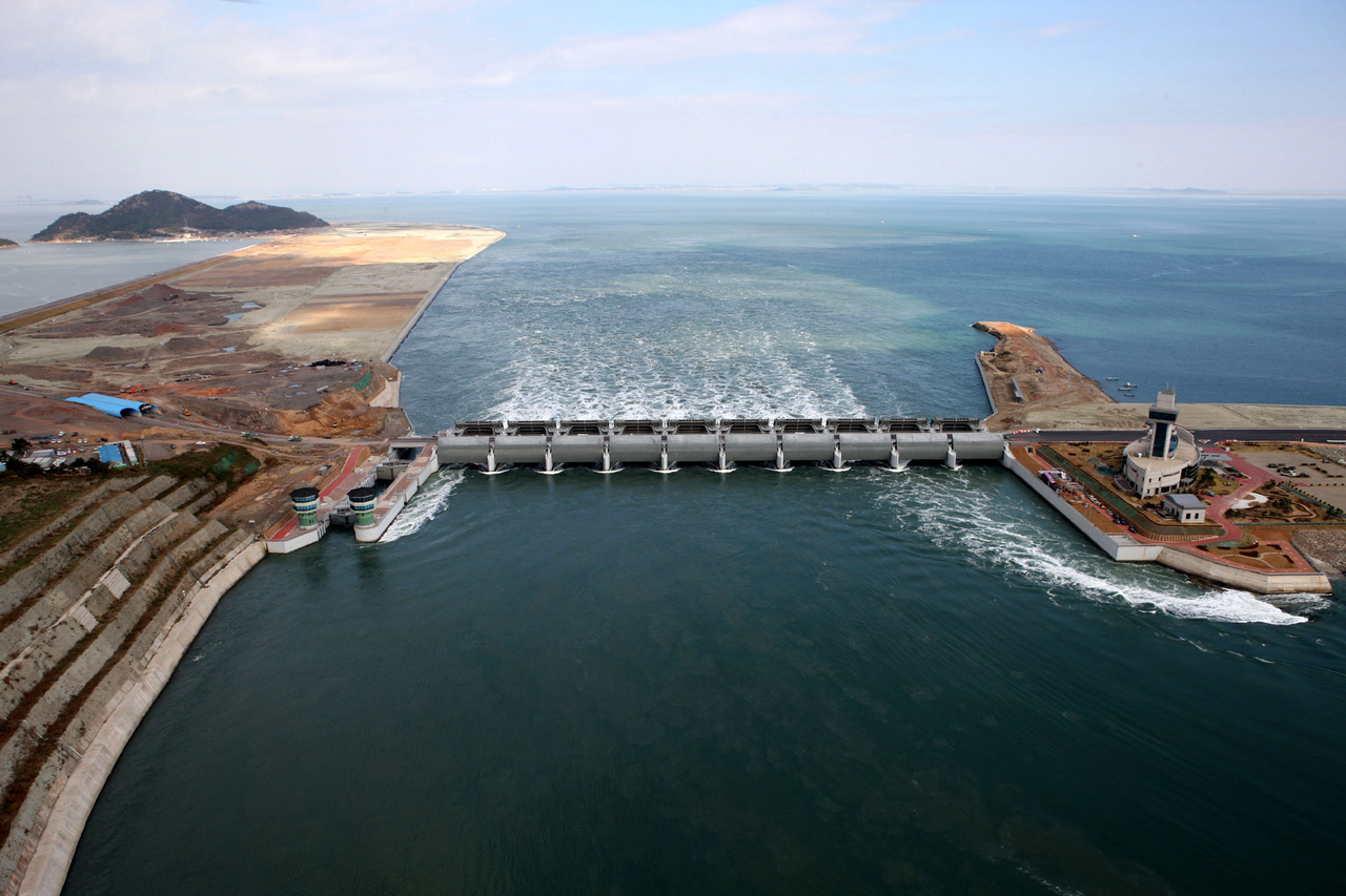 [RE100 산업단지] 본격화&hellip; 정부 탄소중립&middot;균형발전 모두 잡는다