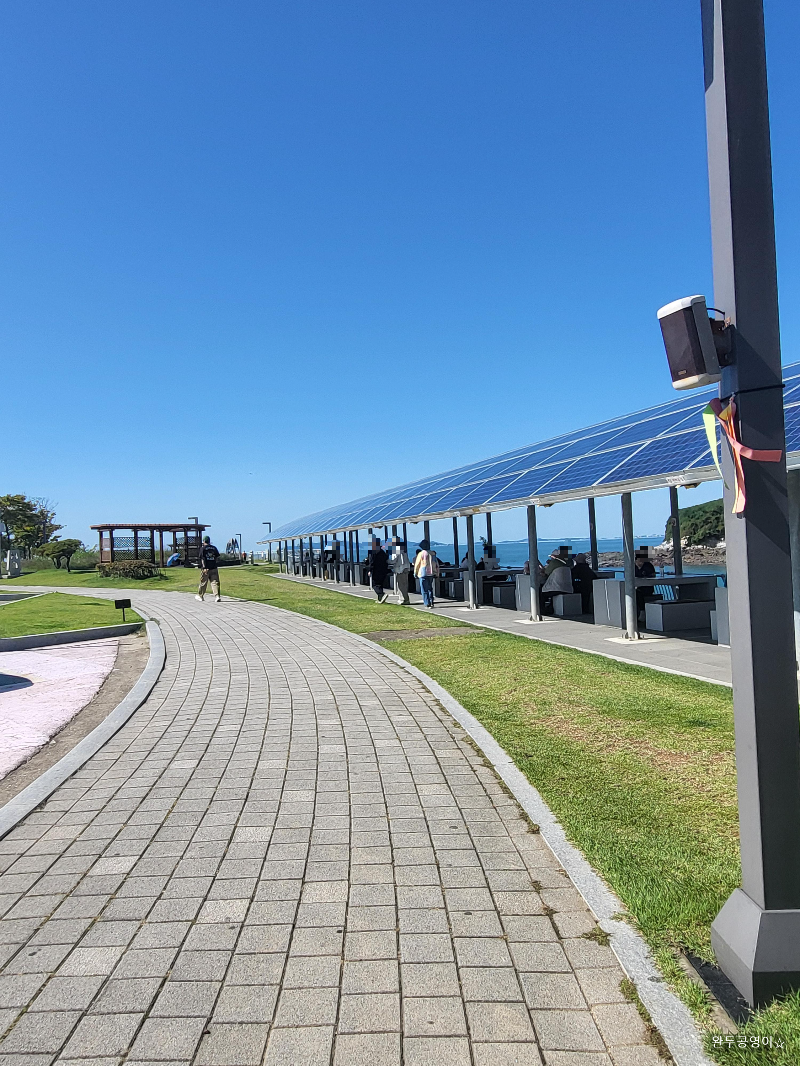 시화나래휴게소 바다옆 휴게공간