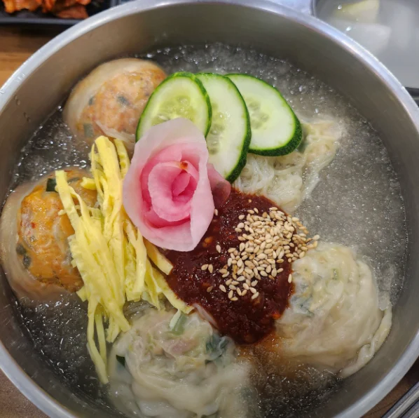 만두의 전설-냉만두국