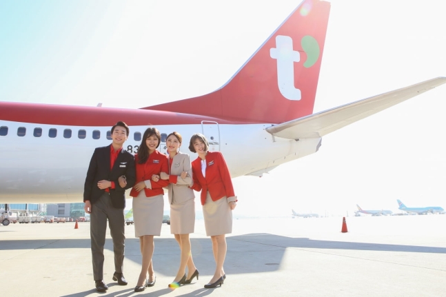 티웨이항공 승무원들의 모습.