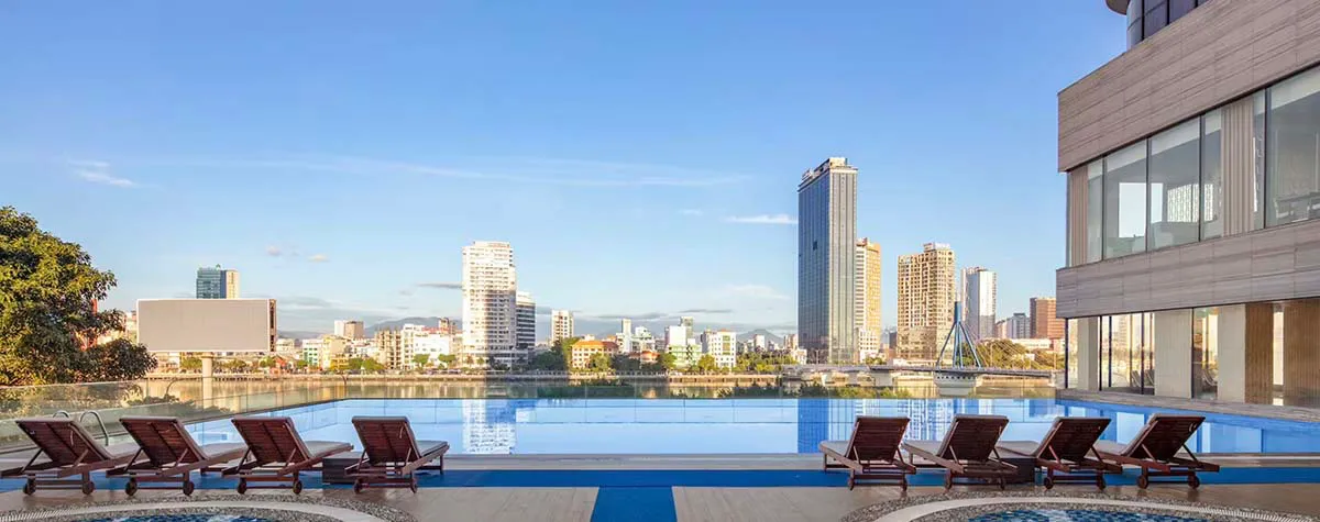 멜리아 빈펄 다낭 리버프론트 수영장