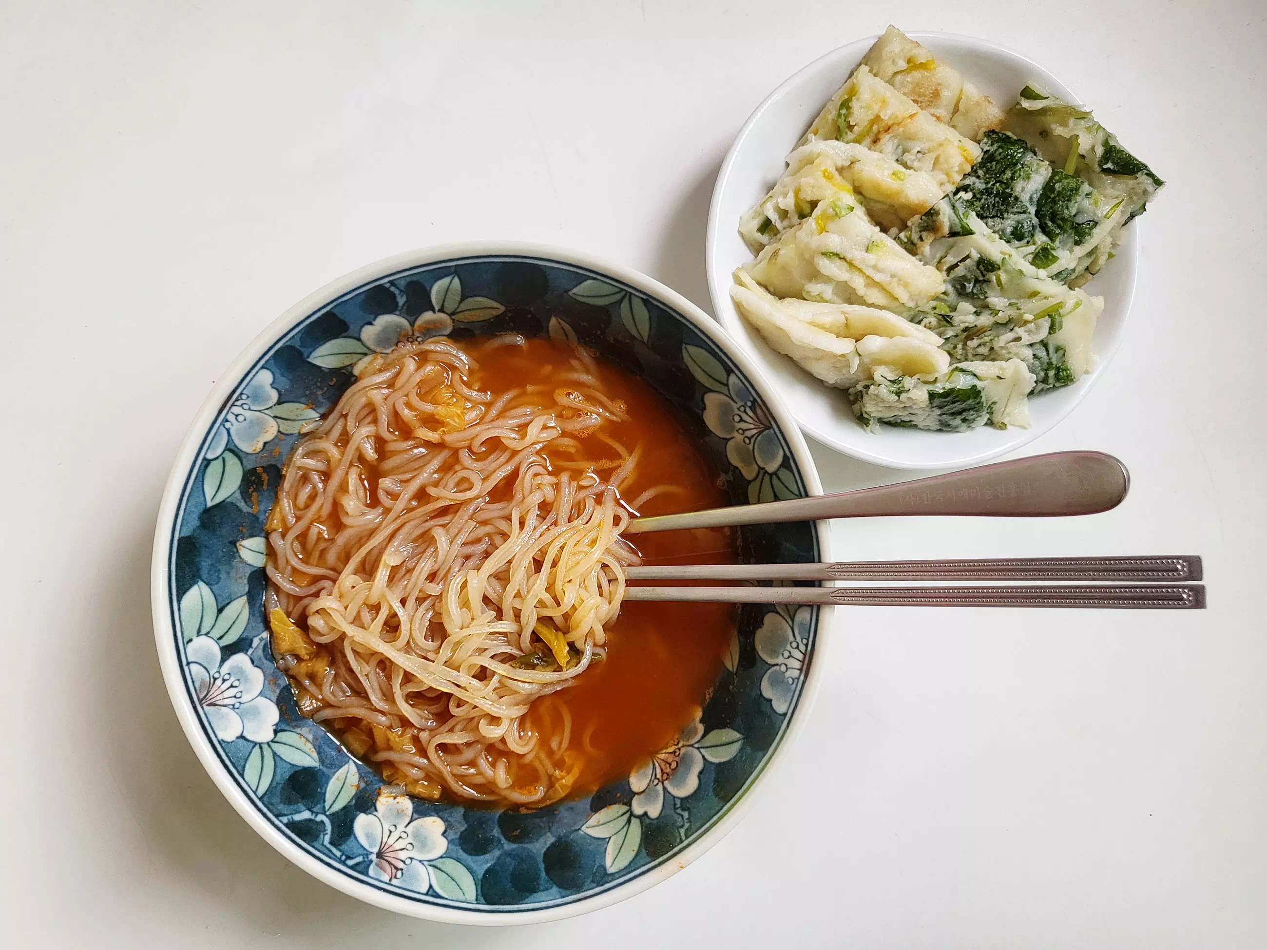 완성된 곤약김치라면