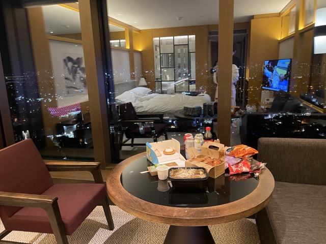 그랜드 하얏트 서울 스탠다드룸에서 먹는 야식