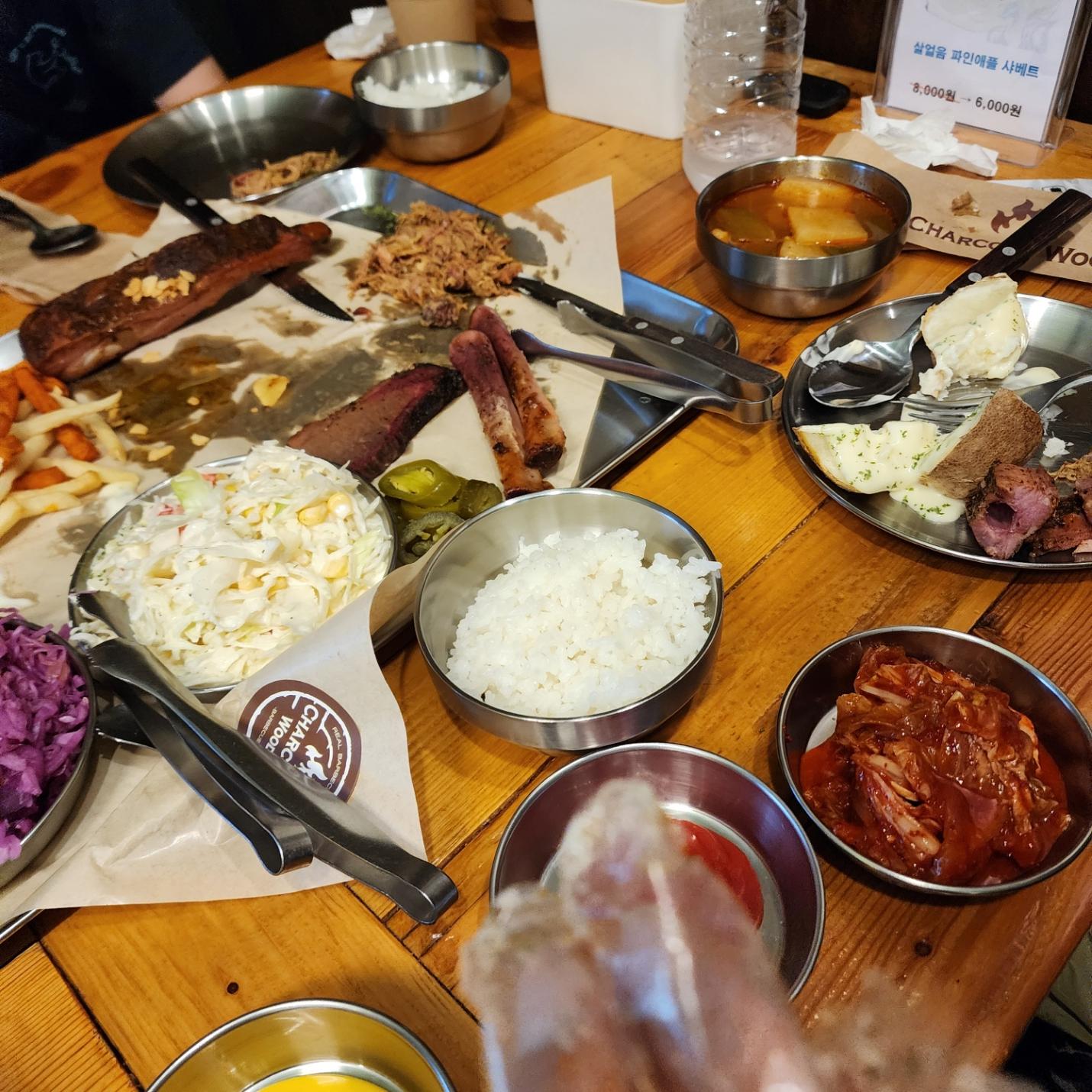 차콜우드 소고기뭇국