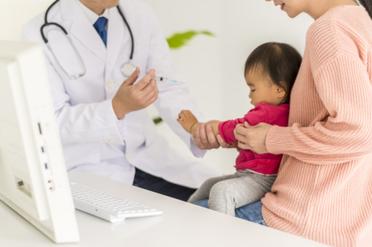 진료받는 아이