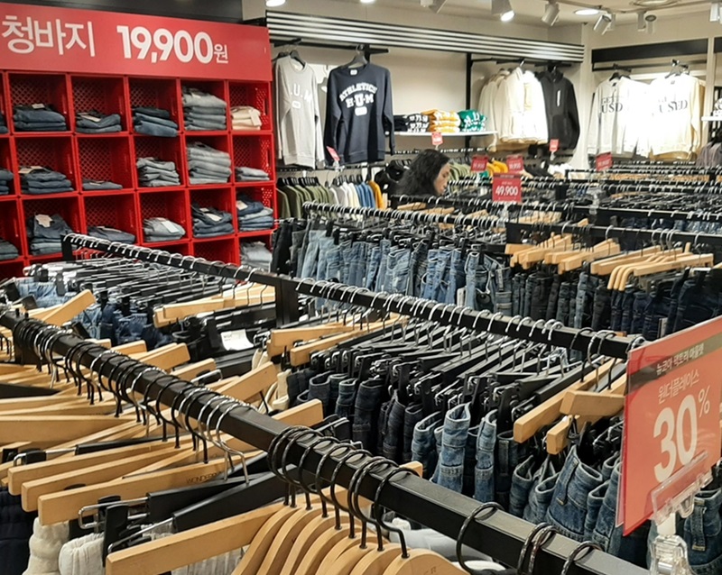 연중 할인 행사, 팩토리 아울렛 광명점