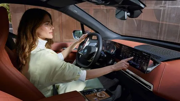 BMW IX50 이미지
