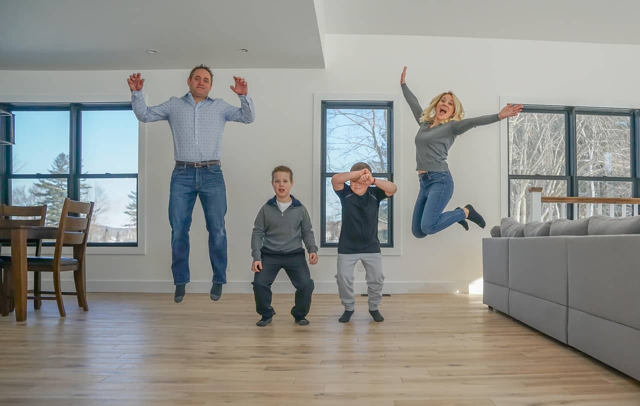 아이와 함께 하는 가족 홈트레이닝 ❘ 집에서 즐겁게 체력 키우는 놀이형 운동 루틴 가이드