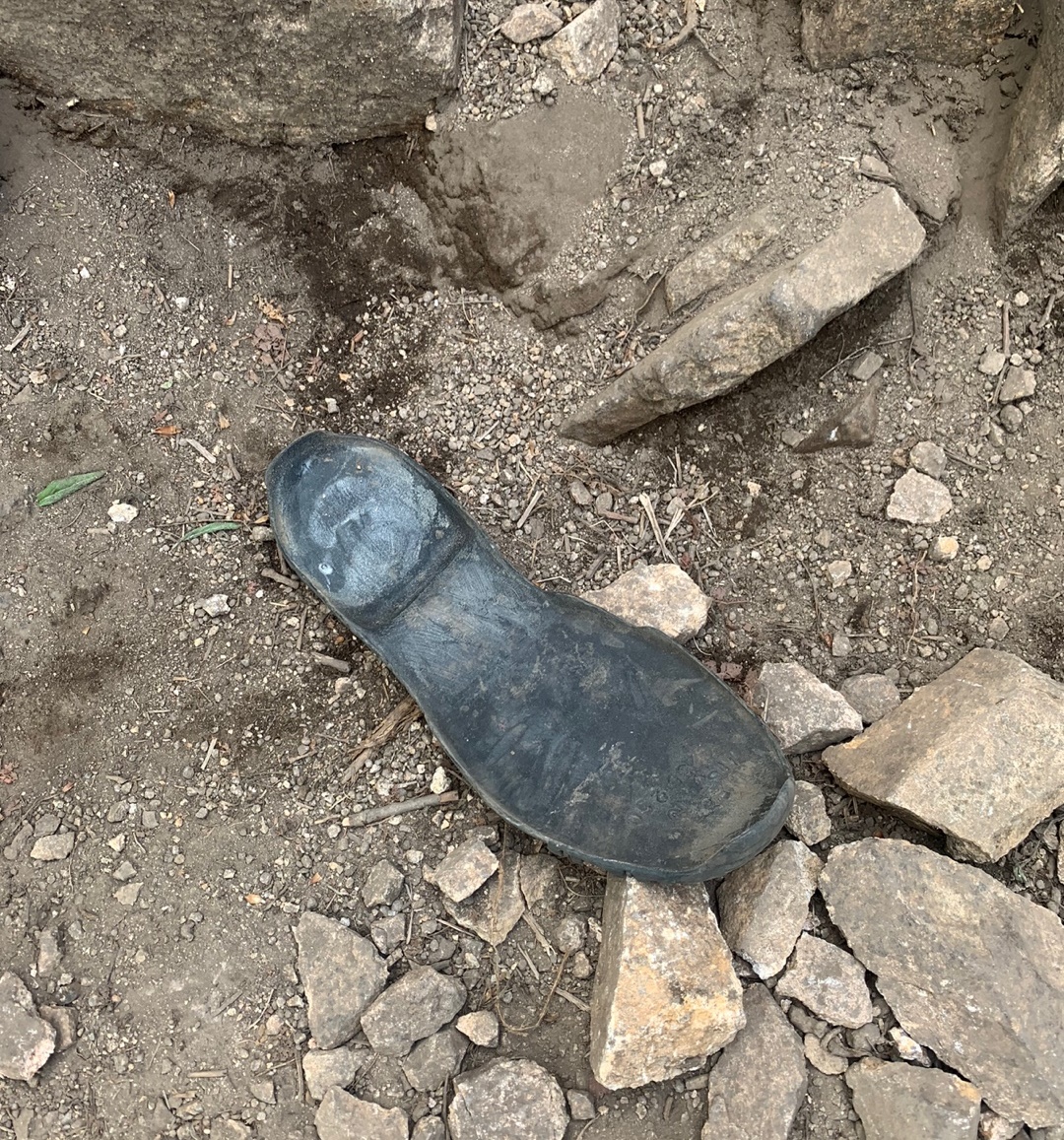 떨어진 등산화 밑창