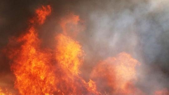 아파트 화재 현장 이미지