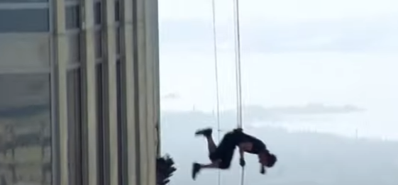 톰 크루즈의 미친 스턴트 촬영비화