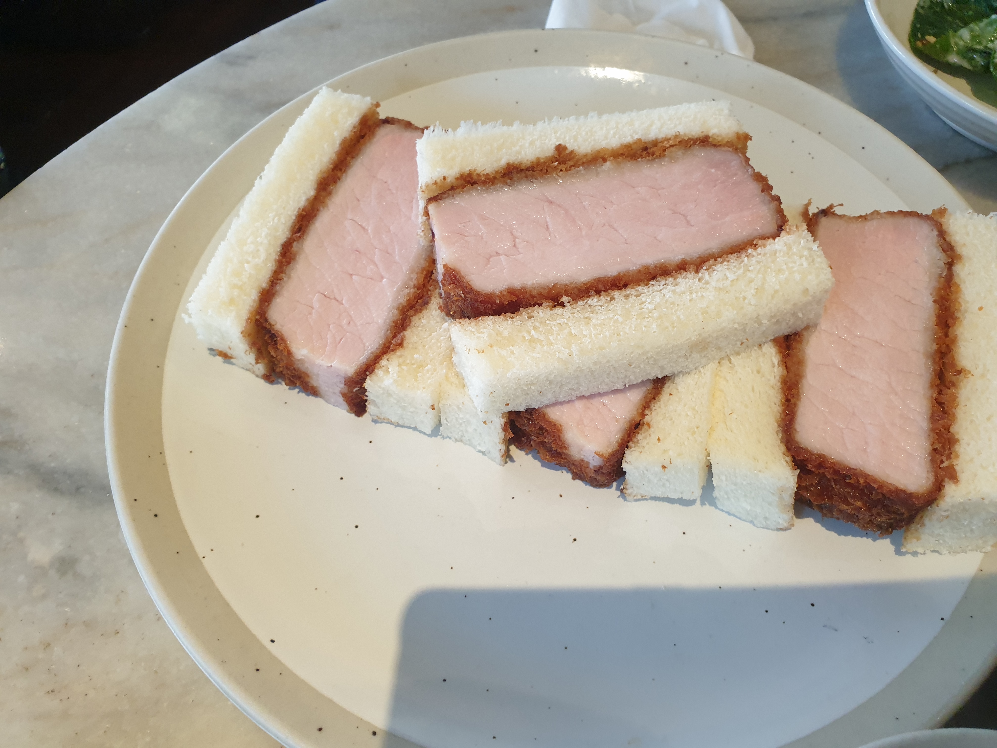 이태원 Dotz 돈까스 샌드위치