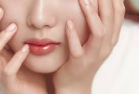 피부가 매끈해지는 이유&amp;#44; 바로 &lsquo;세라마이드&rsquo;! 피부과 전문의도 추천한 장벽 복원 핵심 성분