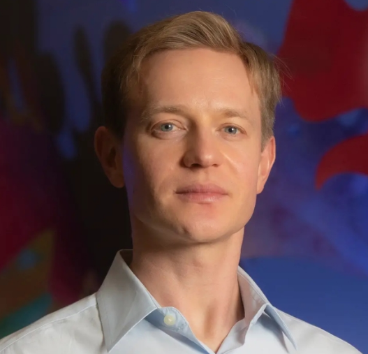 연구 책임자인 막심 플리쿠스는 UCI 발달 · 세포생물학과 교수