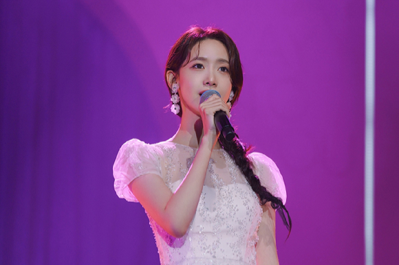 소녀시대 멤버이자 배우 임윤아가 마카오와 타이베이 &#39;YOONA FAN MEETING TOUR : YOONITE&#39;(윤아 팬미팅 투어 : 유나이트)에서 팬들을 만나고 있다. [사진=SM엔터테인먼트]